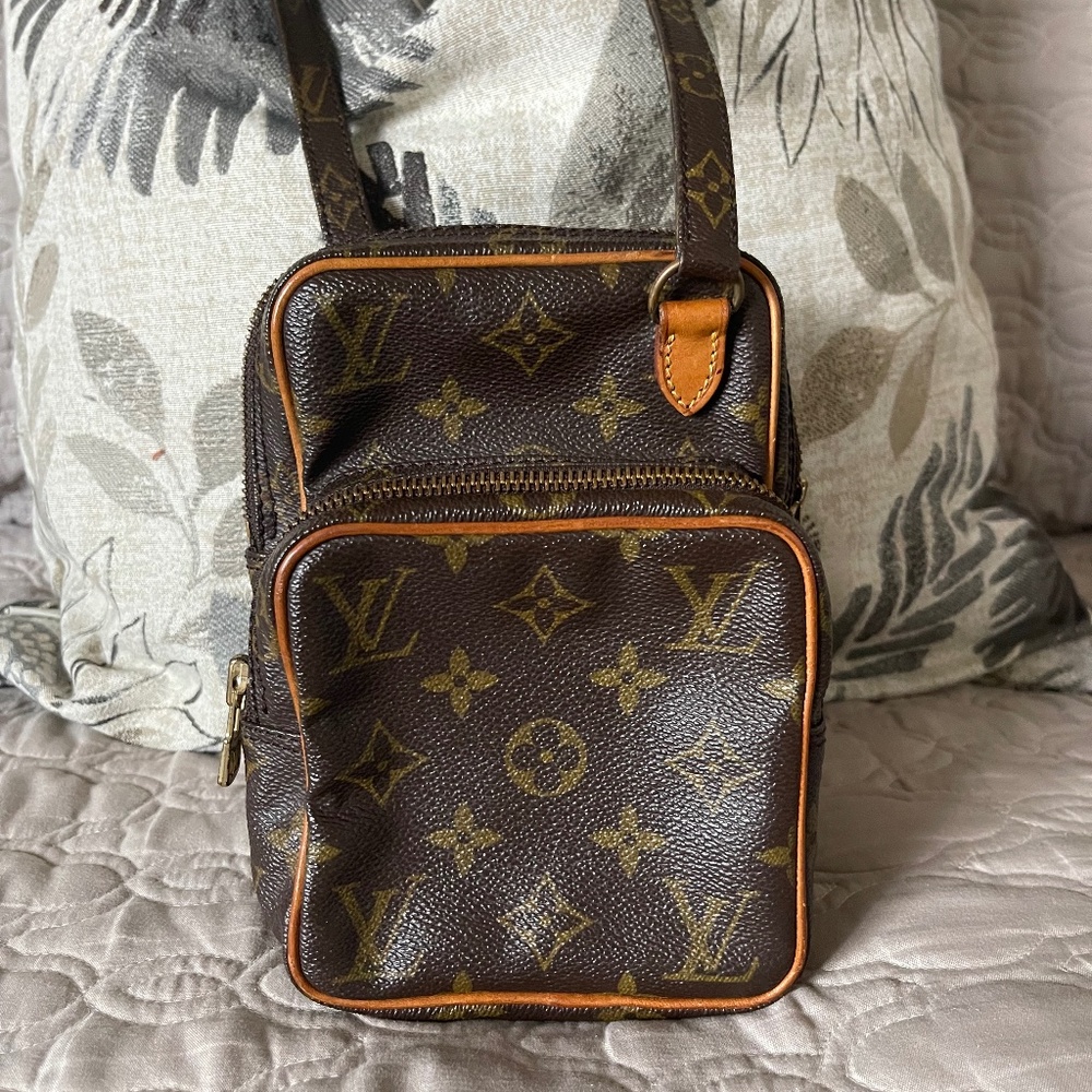 Louis Von - Picture 1 of 5